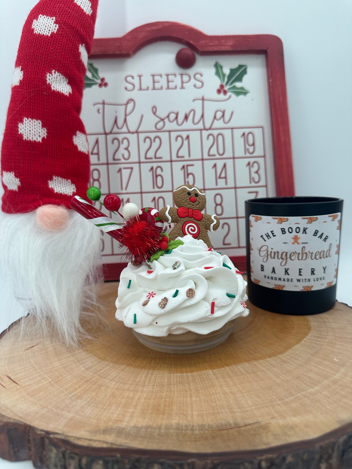 Gingerbread Bakery & Book Nook Candle image 1