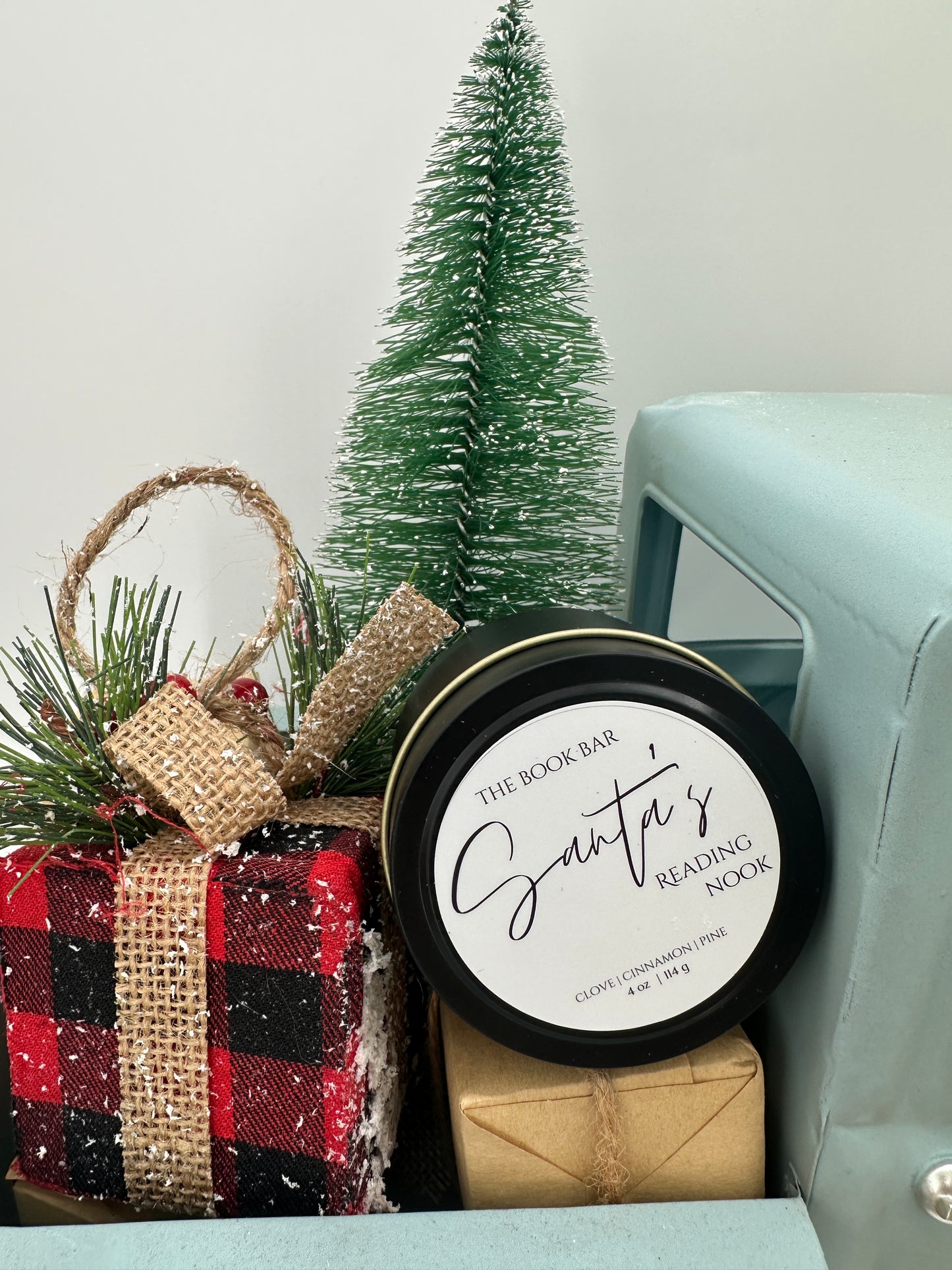 Santa's Sampler Bookish Candle Kit image 2