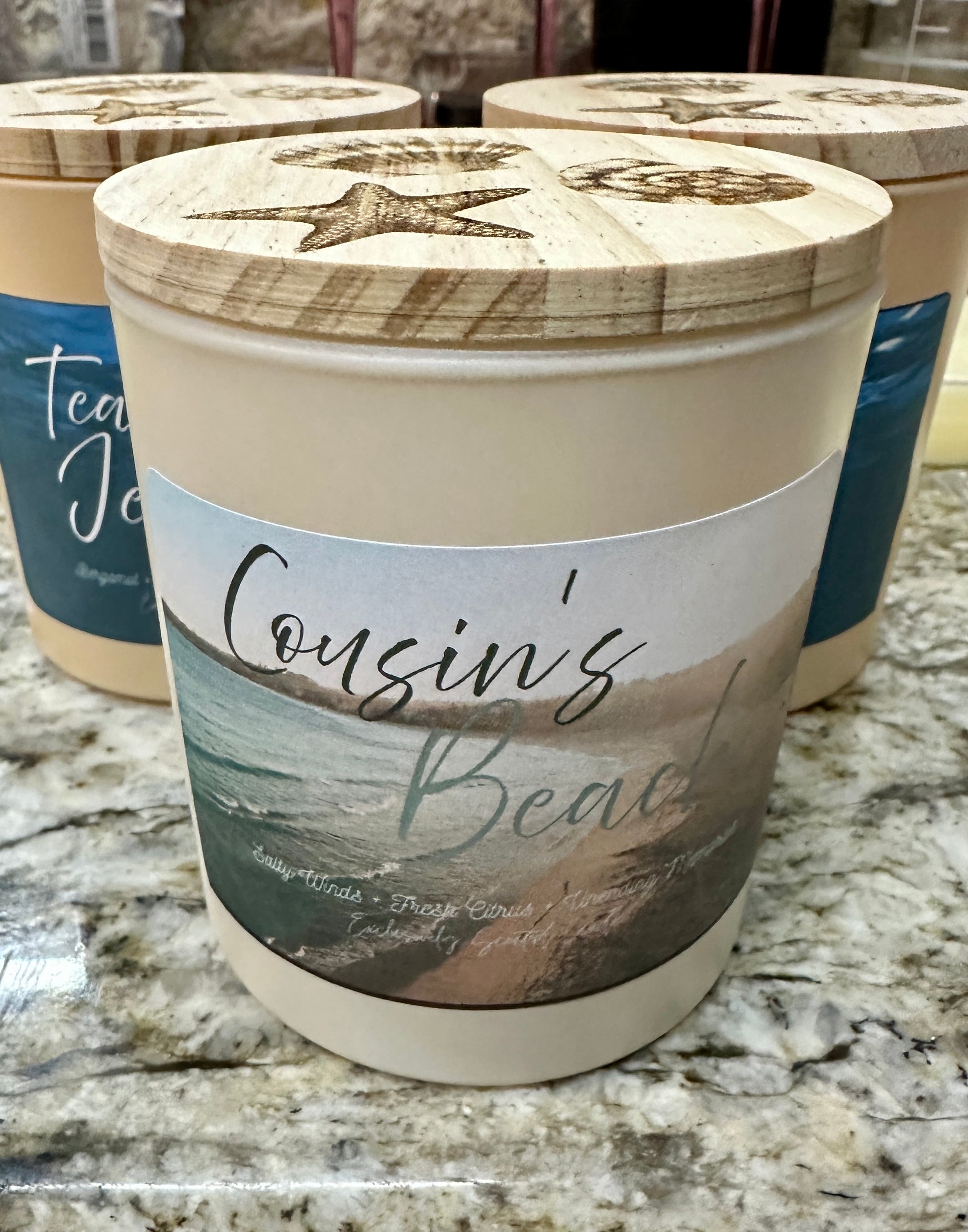 Cousin's Beach 10oz candle image 3